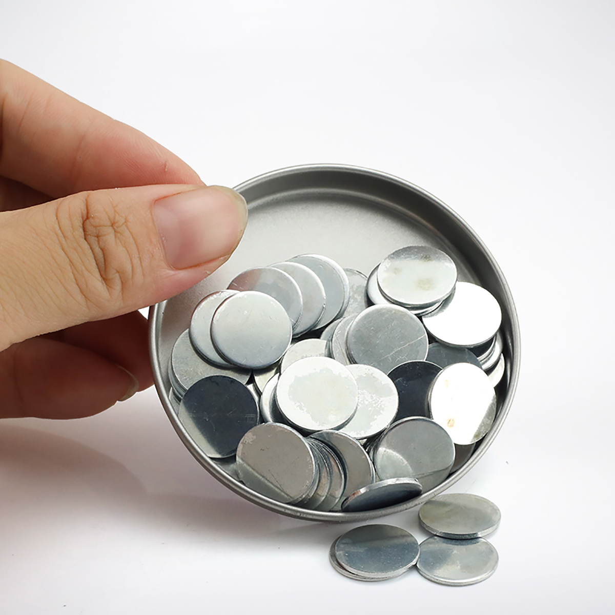 20/100Pcs Ultra-thin Round Iron Sheet Galvanized Iron Disc Plate Small Suction Iron Sheet Circular DIY Eye Shadow Button Patch