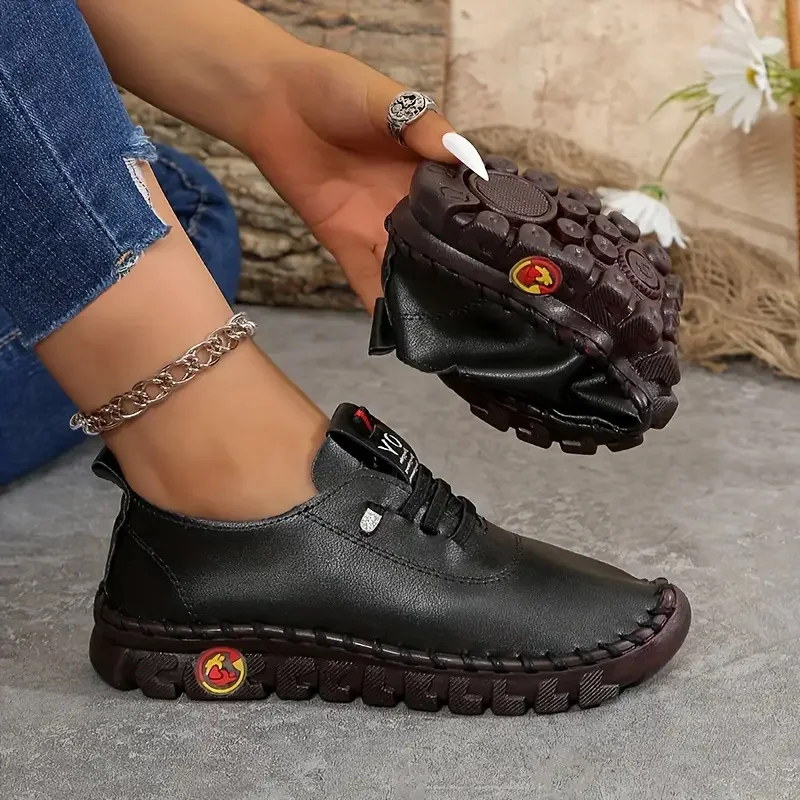 Zapatillas de deporte para mujer, zapatos de mamá de diseñador de tendencia nacional para mujer, nuevas zapatillas de deporte de moda con parte inferior gruesa, mocasines cómodos para exteriores para mujer