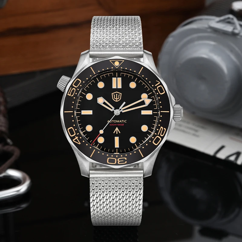Watchdives WD007 Reloj de buceo automático NH35/NH38 Movimiento C3 Relojes de cristal de zafiro con cúpula luminosa 007 Reloj de pulsera estilo NTTD