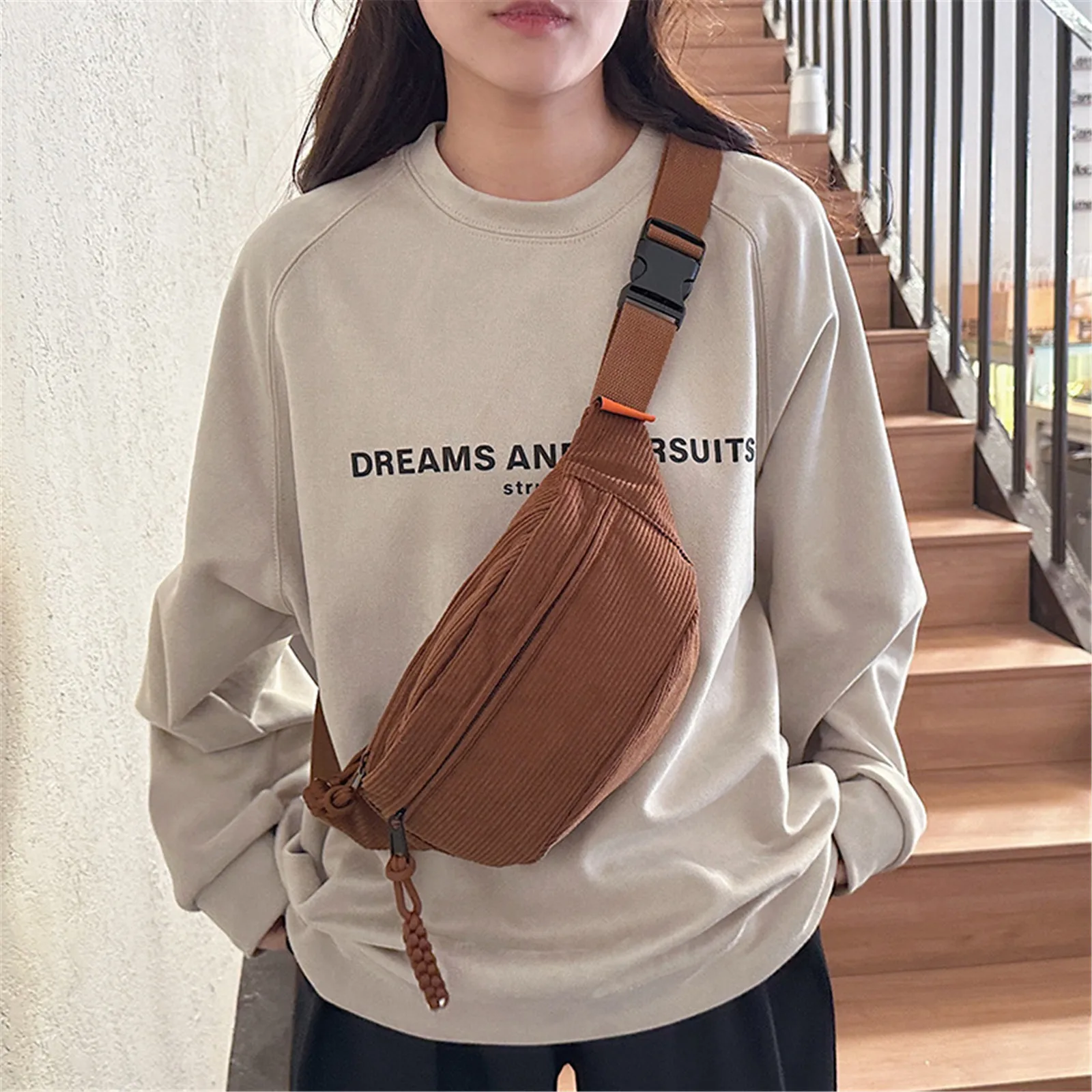 女性用コーデュロイファニーパック,ベルトバッグ,バナナバッグ,ヒップバッグ,ショルダー,クロスオーバー,チェスト,ポケット,ファッション,2024