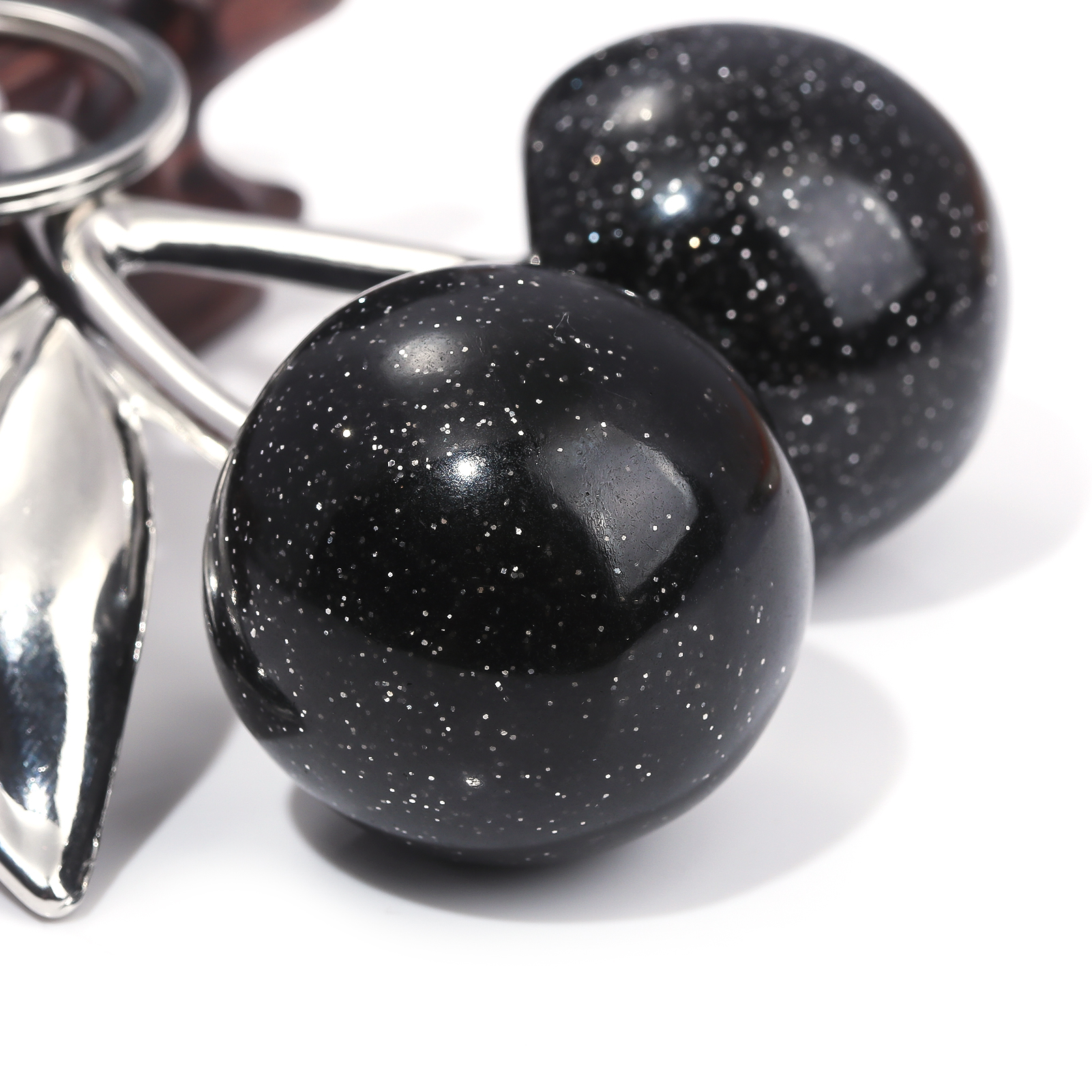 Red Cherry Bag Charm Keychain Exquisite Elegant Small Fresh Cherry Y2K Keyring for Women Backpack Purse Pendant Accessories Gift