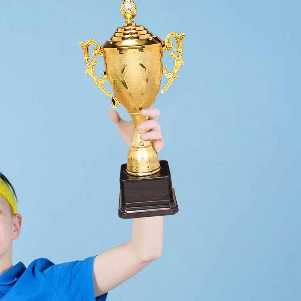 Gouden Trofee Voor Kinderen Beloont Schoolbelonende Voetbalcompetitie Winnaar Prijs Trofee Speelgoed Plastic Model Kleine Prijzenbeker