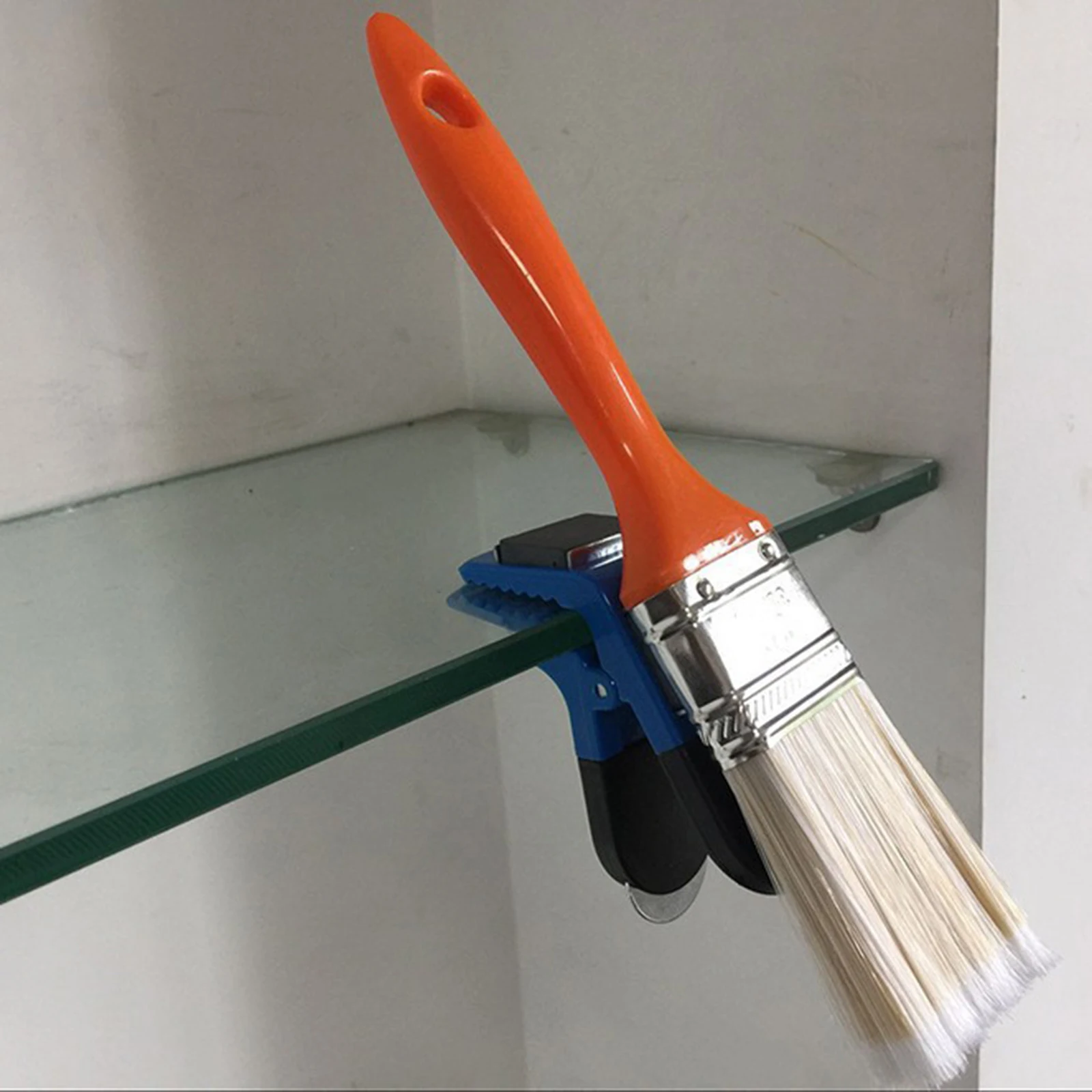 1 Piece Magnetic Paint Brush Holder Clip Portable Multipurpose Multi Tool Lid Opener for Renovation Random Color