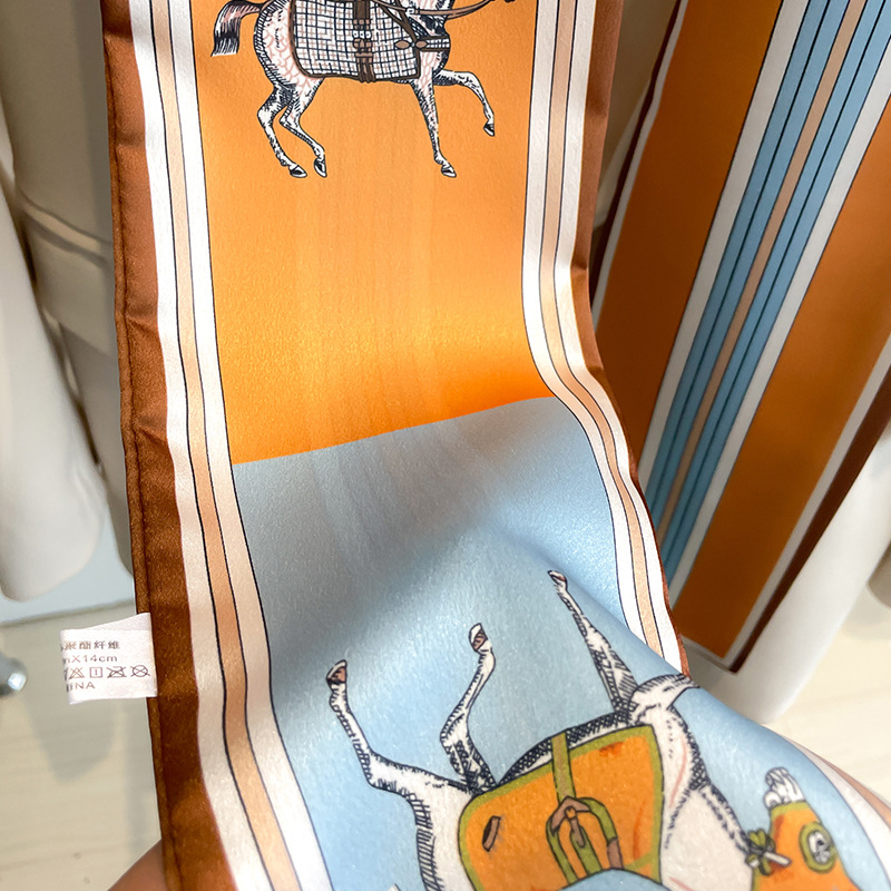 Nueva bufanda de seda pequeña a la moda para mujer, bolso con lazo, diadema con estampado de caballo, cinta para el pelo de estilo coreano, marca de lujo