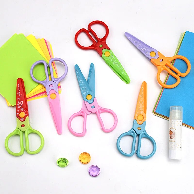 Creative And Cute Lace Scissors Can Be Changed Into 6-head Child Safety Diy Pattern Paper Cuttings Card Tool