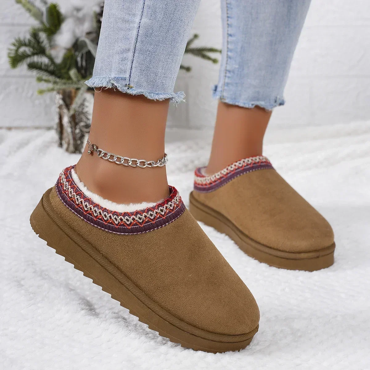 Botas de nieve para mujer, invierno, nuevas suelas gruesas cálidas de Cachemira sin pelo cubierto con tacón, media zapatilla, zapatos de algodón, botas cálidas de Cachemira