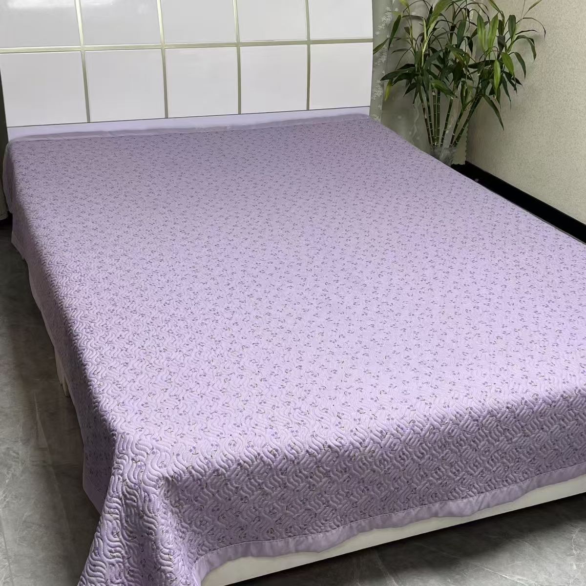 Высококачественный простой стильный светло-фиолетовый цельный матрас из стираного хлопка с полным объемным объемным универсальным студенческим матрасом на четыре сезона