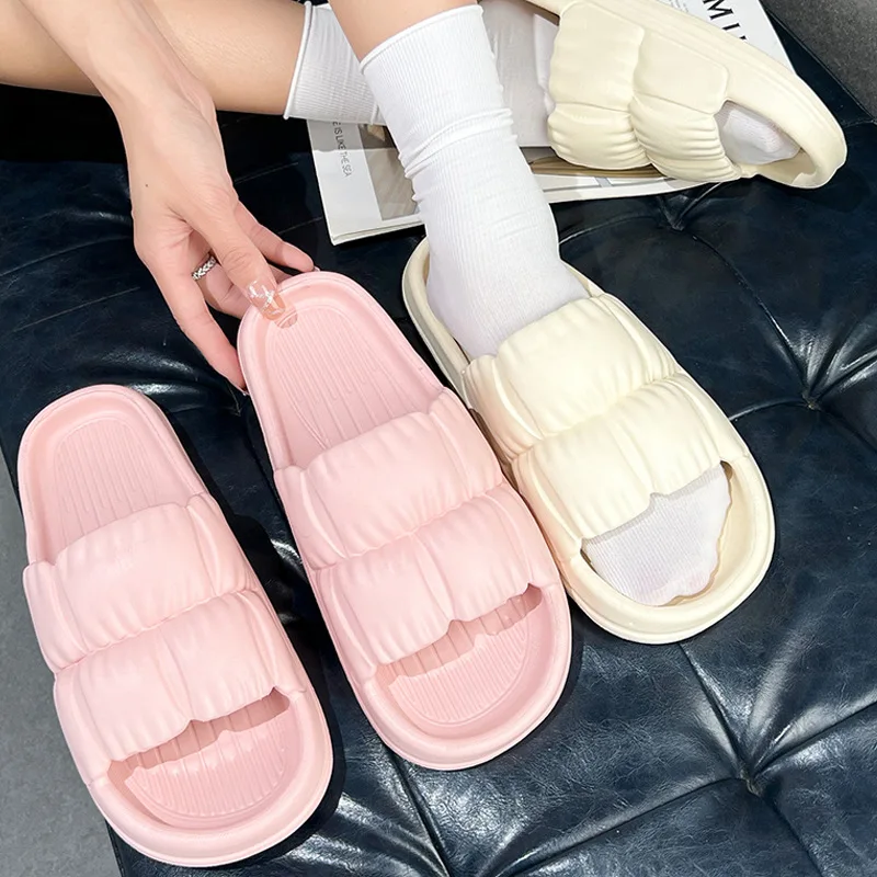 2024ผู้หญิงSoft Sole Cloudรองเท้าแตะแพลตฟอร์มหนาในร่มรองเท้าแตะชายหาดกลางแจ้งฤดูร้อนEVA Non Slip Flip Flops