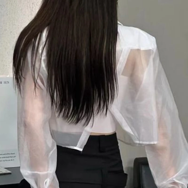 เสื้อเบลเซอร์กันแสงแดดของผู้หญิงเสื้อครอปแบบผ่าหลังผ่าข้างแนวสตรีทเย็บปะติดที่สวยงามใส่2023แฟชั่นสำหรับสาวออฟฟิศ