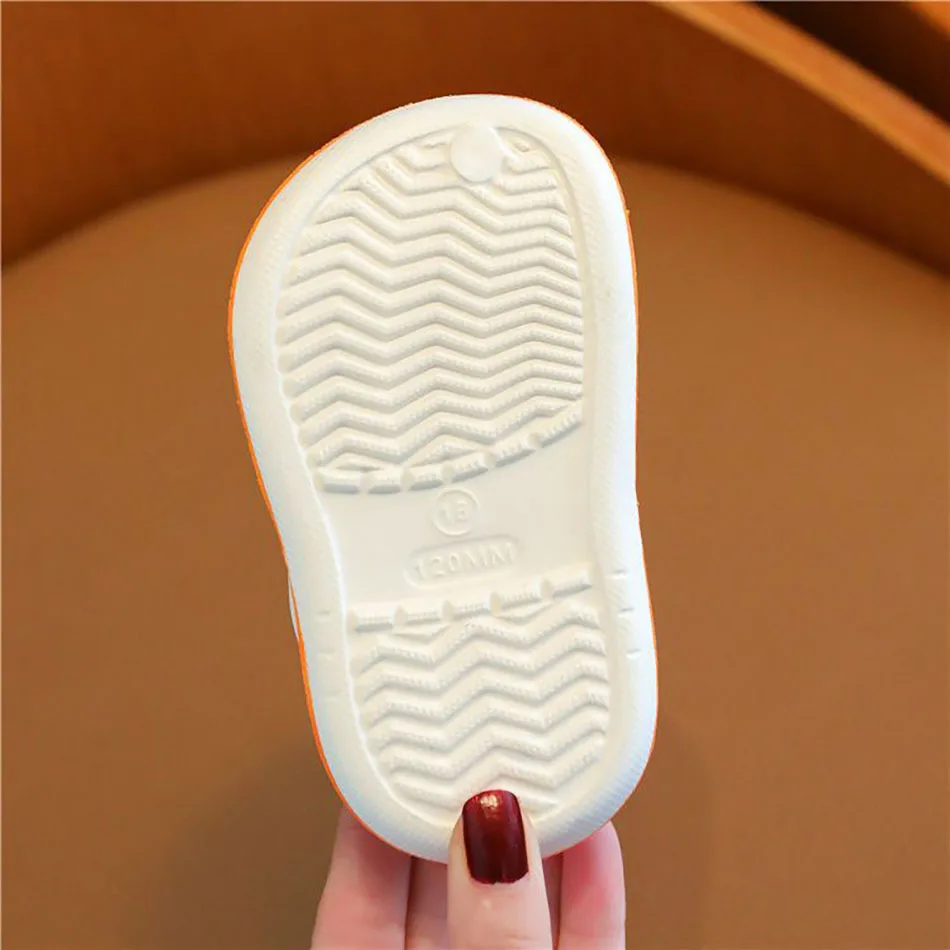 Breathable เด็กน่ารักฤดูร้อนรองเท้าแตะ Soft Sole Non-SLIP รองเท้าแตะชายหาดในร่มการ์ตูนกระต่ายสุนัขหลุมสําหรับเด็กผู้หญิงเด็ก