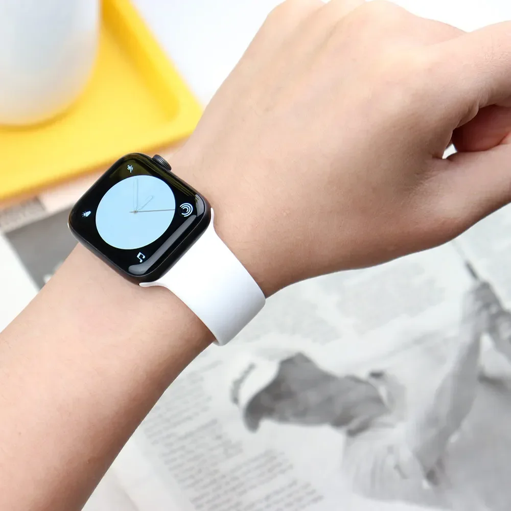 Correa de silicona para Apple Watch, pulsera deportiva de 44mm, 45mm, 40mm, 41mm, 42-38mm y 45 mm, serie iwatch 8 7 6 5 4 3 SE 9 Ultra 2 49mm