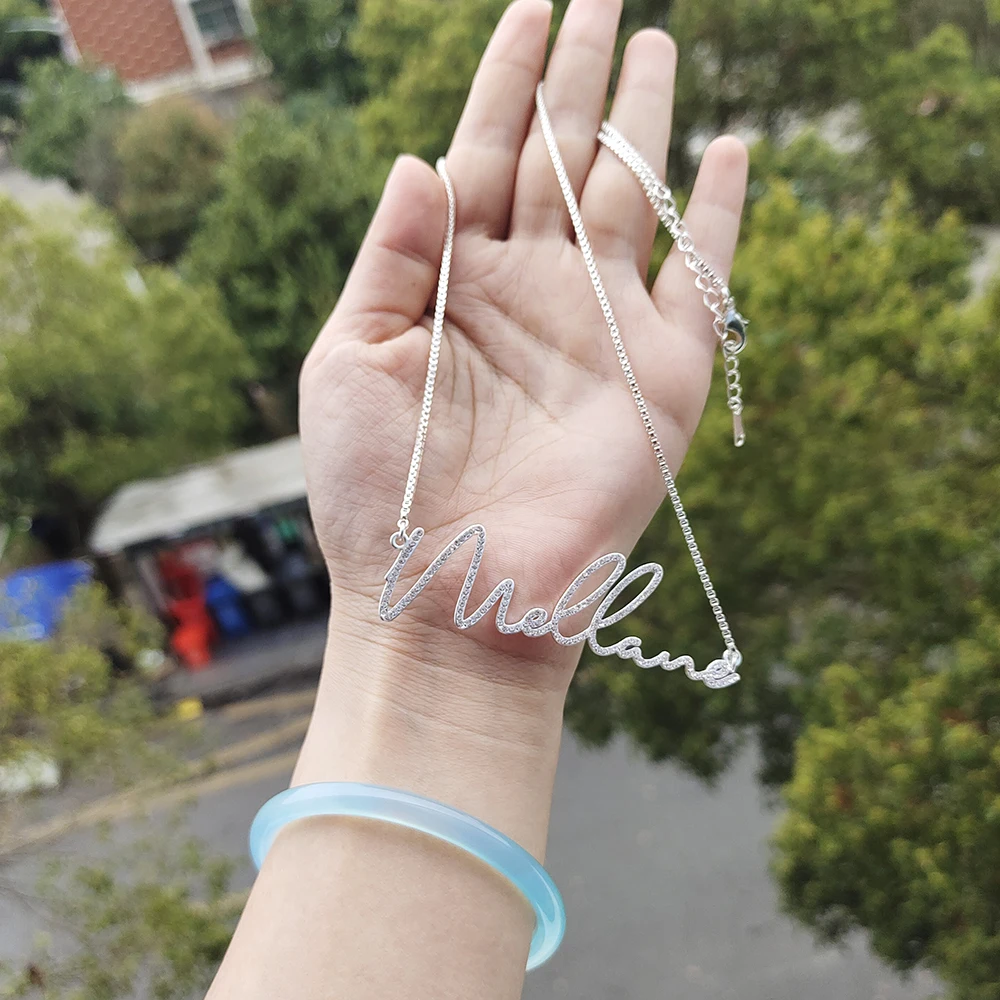 2022 Collar con nombre personalizado Colgante de cristal Collar personalizado de acero inoxidable Fuente cursiva Joyería con nombre personalizado para hombres y mujeres