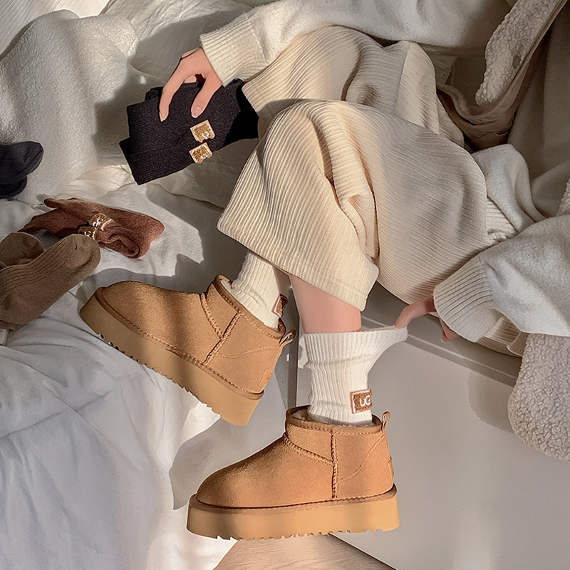 3 pares de calcetines de lujo para mujer, calcetines de lana de Cachemira de marca de diseñador, calcetines de pelo sólido grueso con logotipo bordado, calcetines informales para botas de nieve a media pantorrilla