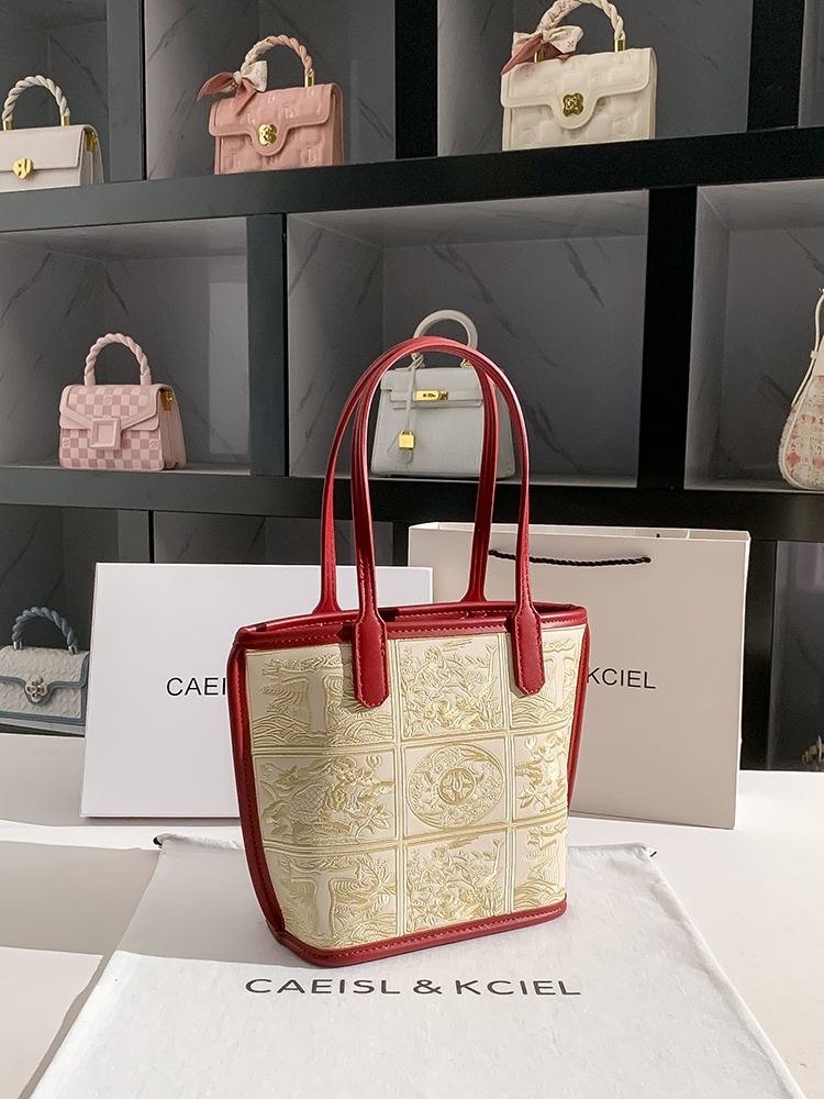 CAEISL&KCIEL 刺繍ハンドバッグ レディース トートバッグ 中年 レディース ママバッグ ナショナルスタイル ソフト PUレザー カジュアル使用