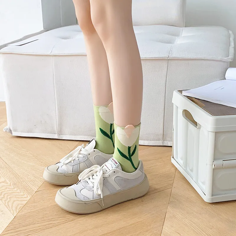 1 par de calcetines de mujer estilo japonés coreano dibujos animados flor Color caramelo Harajuku Kawaii calcetines de tubo medio calcetines cortos informales transpirables