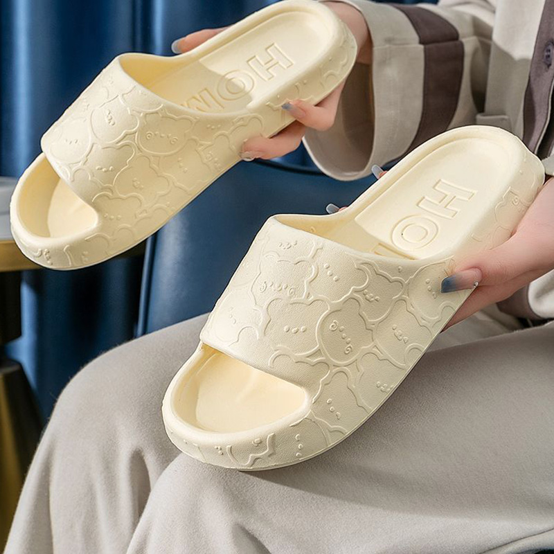 Zapatillas de suela gruesa con sensación de pisar en las heces para mujer, hogar de verano, baño interior, antideslizantes, pareja, San