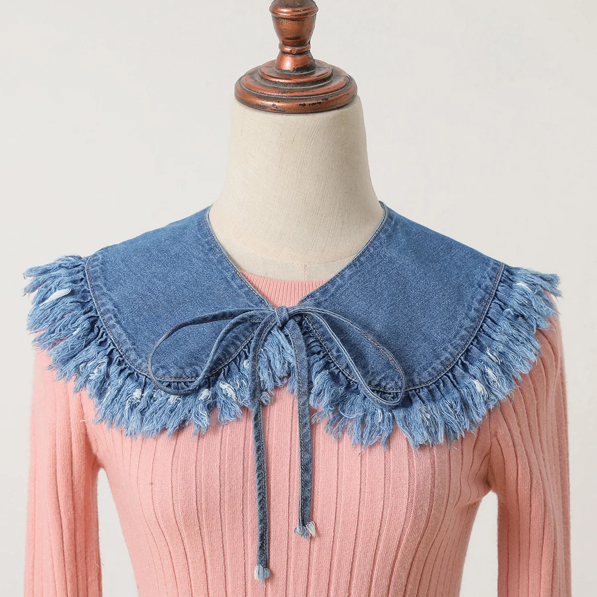 Cuello tipo chal de mezclilla lavado para mujer con encaje plisado y cuello falso de moda