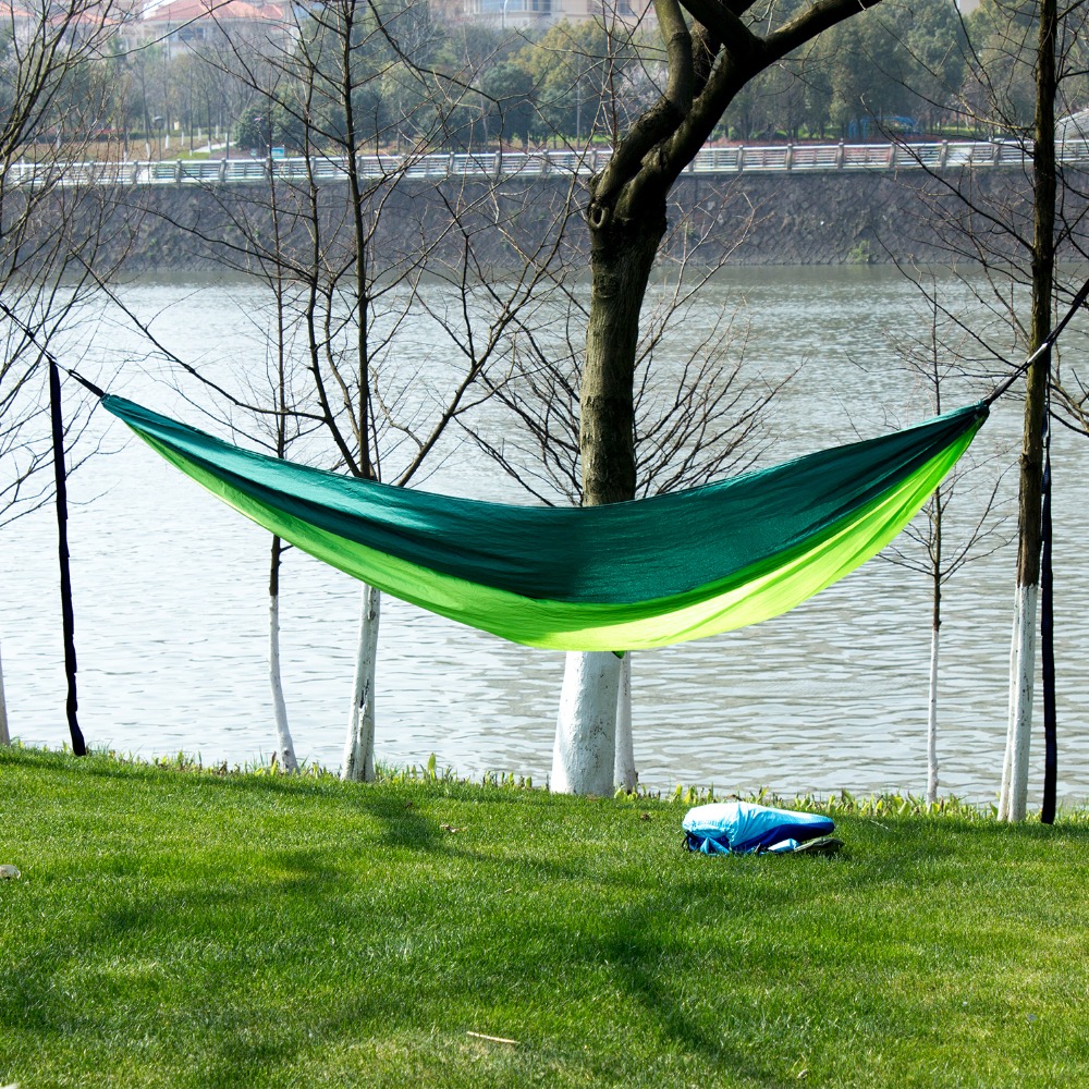 ไนลอนแบบพกพาผ้าร่มชูชีพเดี่ยวและคู่ขนาดกลางแจ้ง Camping Hiking Garden Hammock