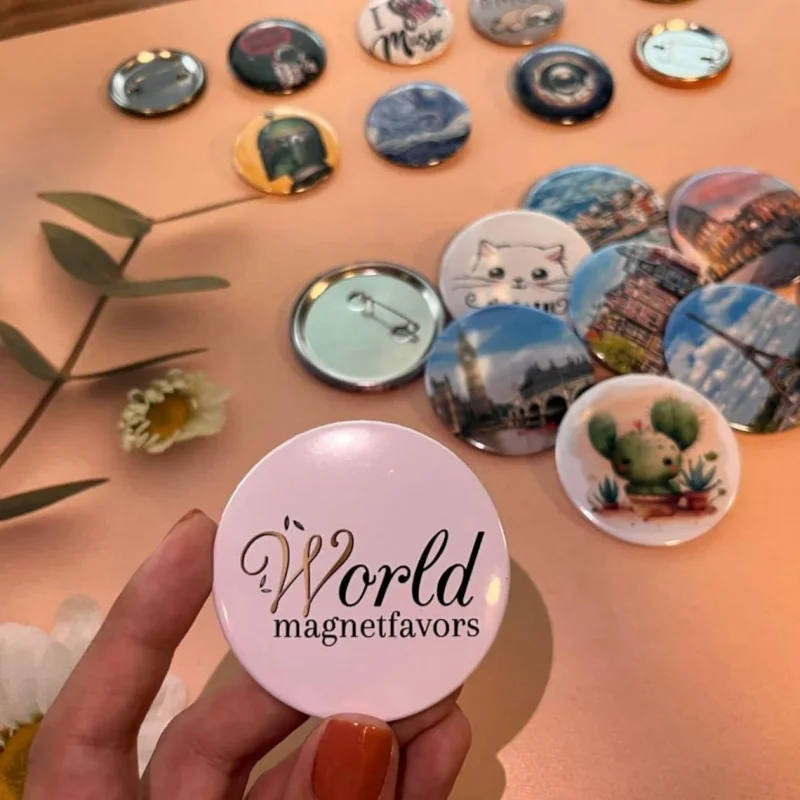 1 PC Custom ปรับแต่ง Tinplate Lapel ป้ายโลหะ Pins สัตว์เลี้ยงส่วนบุคคลวันเกิดรูปภาพปรับแต่ง Handmade เข็มกลัดเป็นของขวัญ
