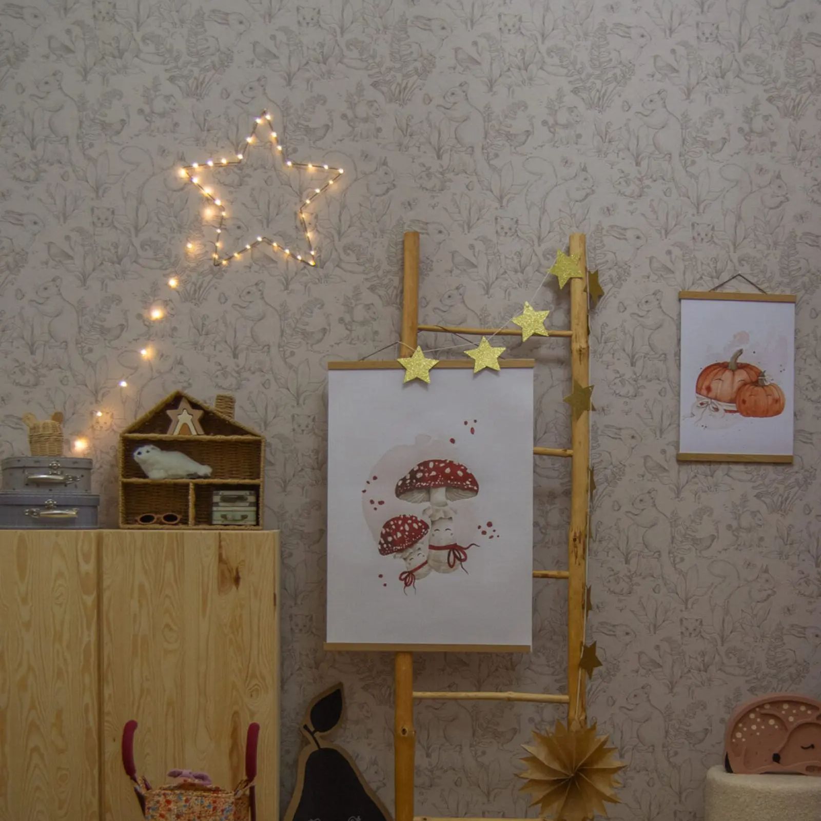 Papel de parede Forest Life. Papel de parede bege com animais em estilo floresta com Coelho e cachorrinho da pradaria