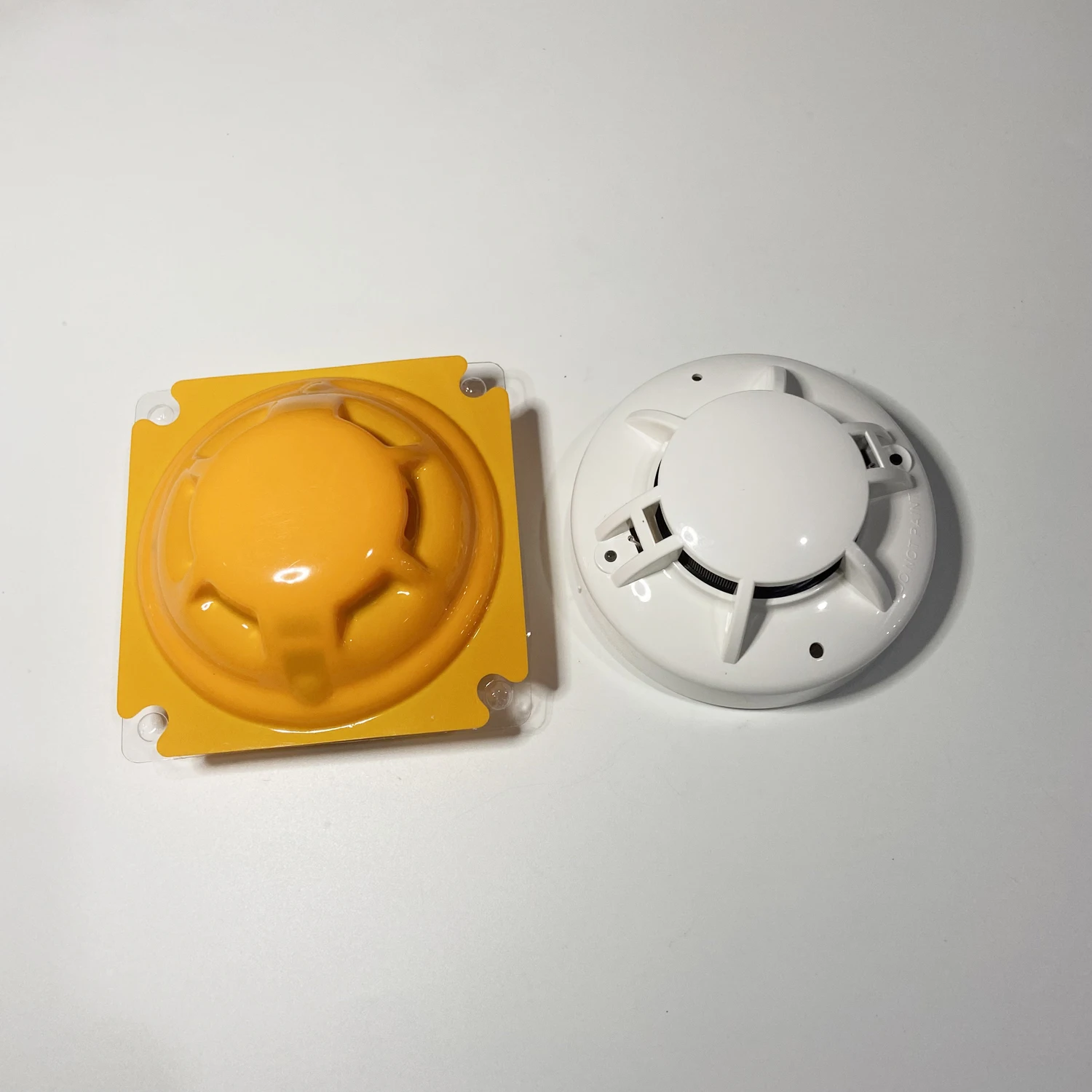 1Pcs 9-28Vdc Wire Smoke And Heat Detector Relay Output NC/NO Optional Fire Alarm Ceiling Temperature Sensor
