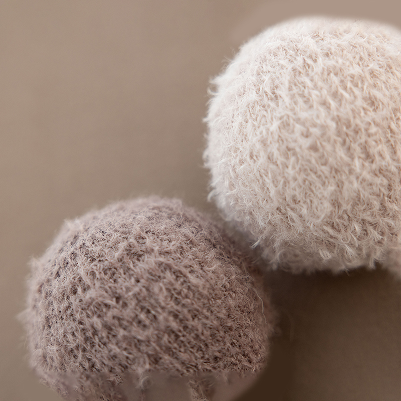 ตุ๊กตาหมีน่ารักบอลลูน Prop การถ่ายภาพเด็กตกแต่ง Handmade ถักสัตว์ของเล่นเด็กทารกสีน้ําตาล Mohair ตุ๊กตาสตูดิโอถ่ายภาพ