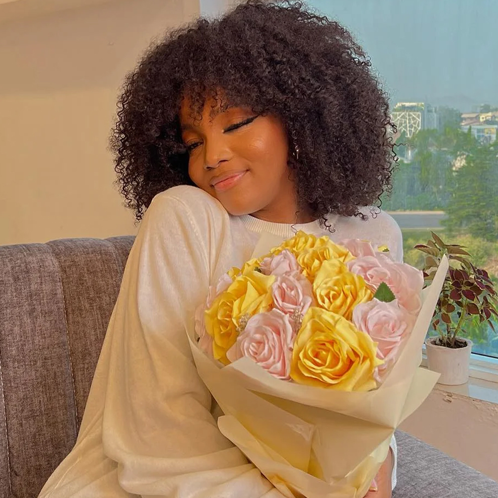 Pelucas de cabello humano rizado Afro de densidad 180 250 con flequillo para mujeres negras cabello humano brasileño 100% Remy cabello completo hecho a máquina pelucas de cabello 100 humano pelucas de mujer