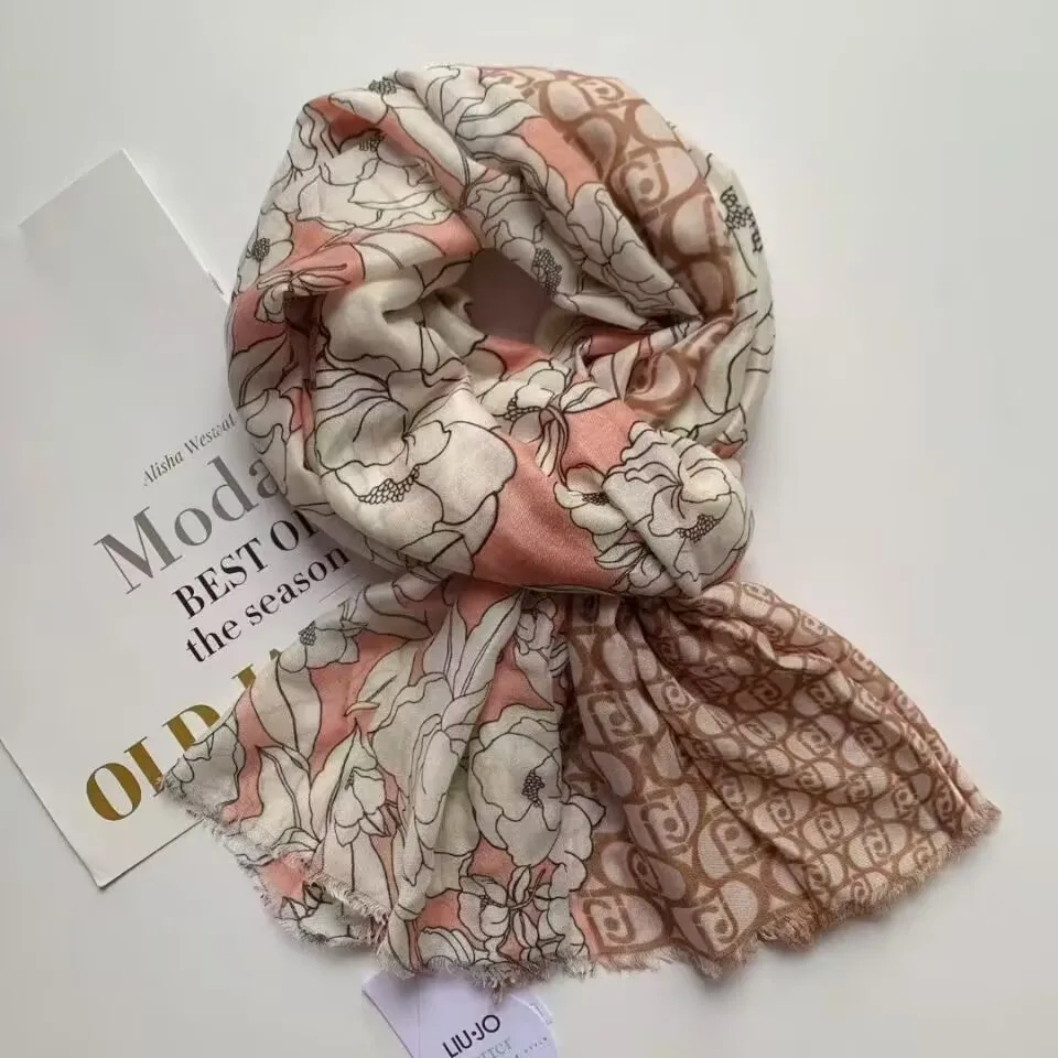 New Italian printed, fashionable and exquisite long shawl scarf for foreign trade original order