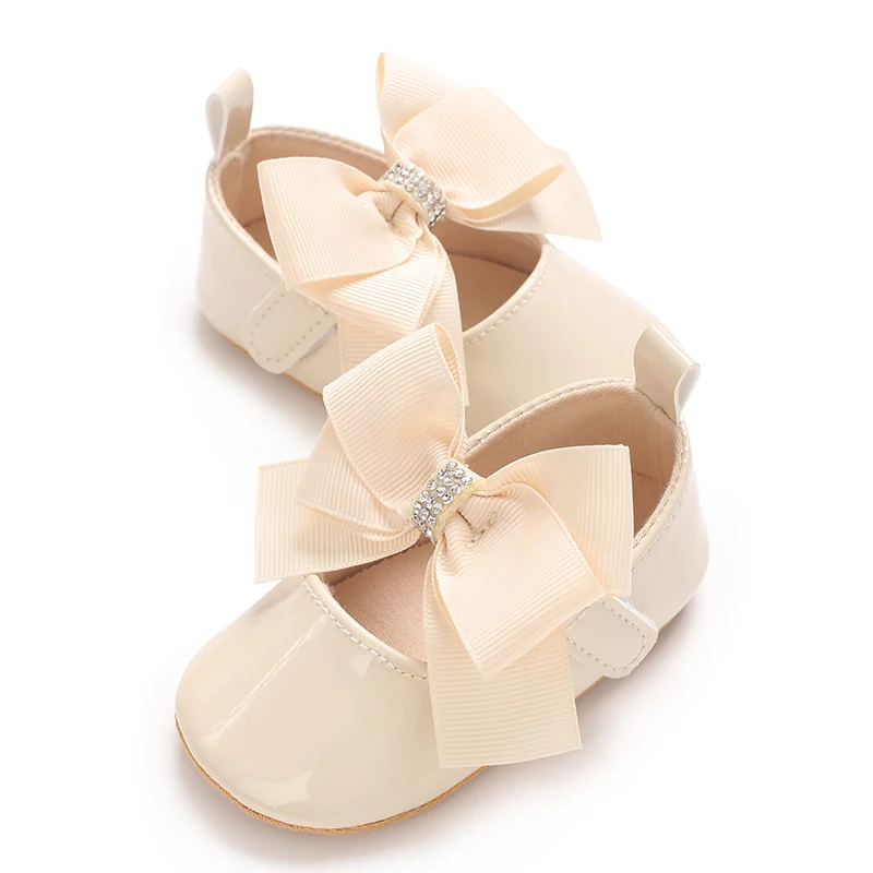 Bonito princesa sapatos de bebê primavera e outono edição borboleta arco decoração pu fundo macio adequado para 0-1 ano de idade bebê