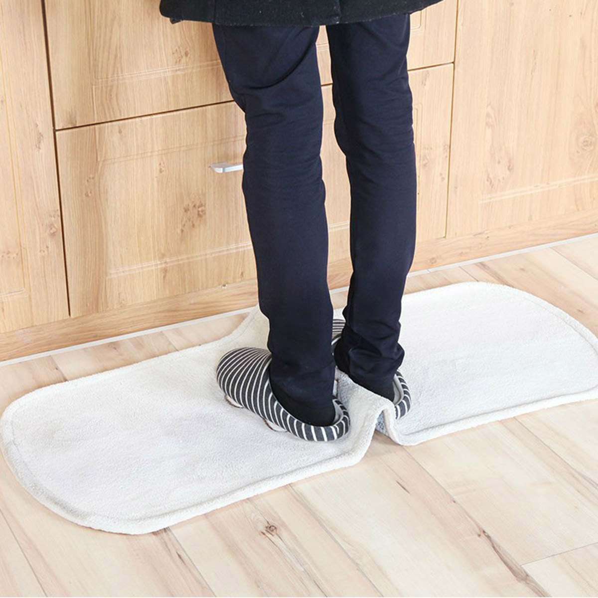 12Pcs Anti Slip Square Carpet Corners Double Sided Non Slip Adhesive Hook Loop Easy Install Floor Mat Sticker