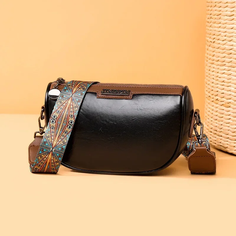 ファッションサドルバッグ 2022 新しい明るい表面の女性の小さなバックパックショルダーメッセンジャーバッグの質感が最もマッチしやすいレトロな女性...