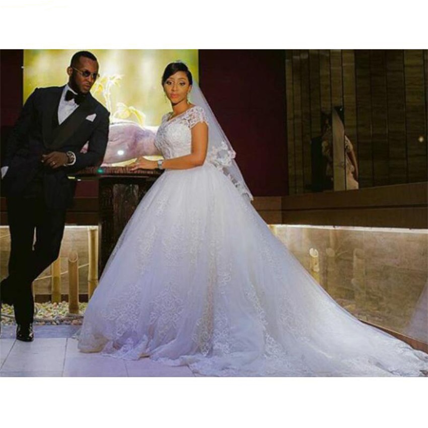 Abiti da sposa con perline africane con applicazioni in pizzo vintage maniche corte Vestido De Noiva Robe De Mariee Abiti da sposa Abiti da sposa