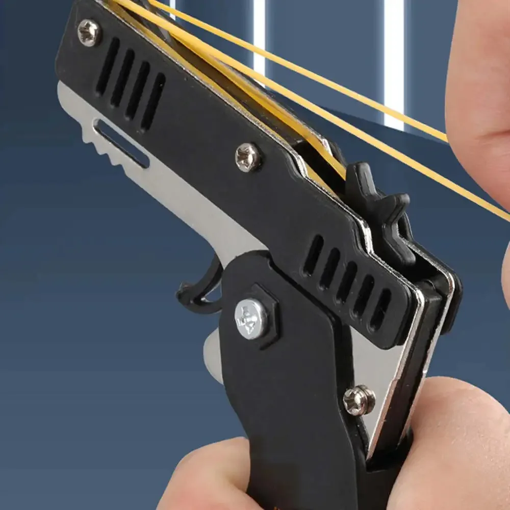 1 Uds llavero pistola 60 bandas de goma pistola de tiro aleación chico Fiesta al aire libre pistola de Metal regalo novio regalo divertido