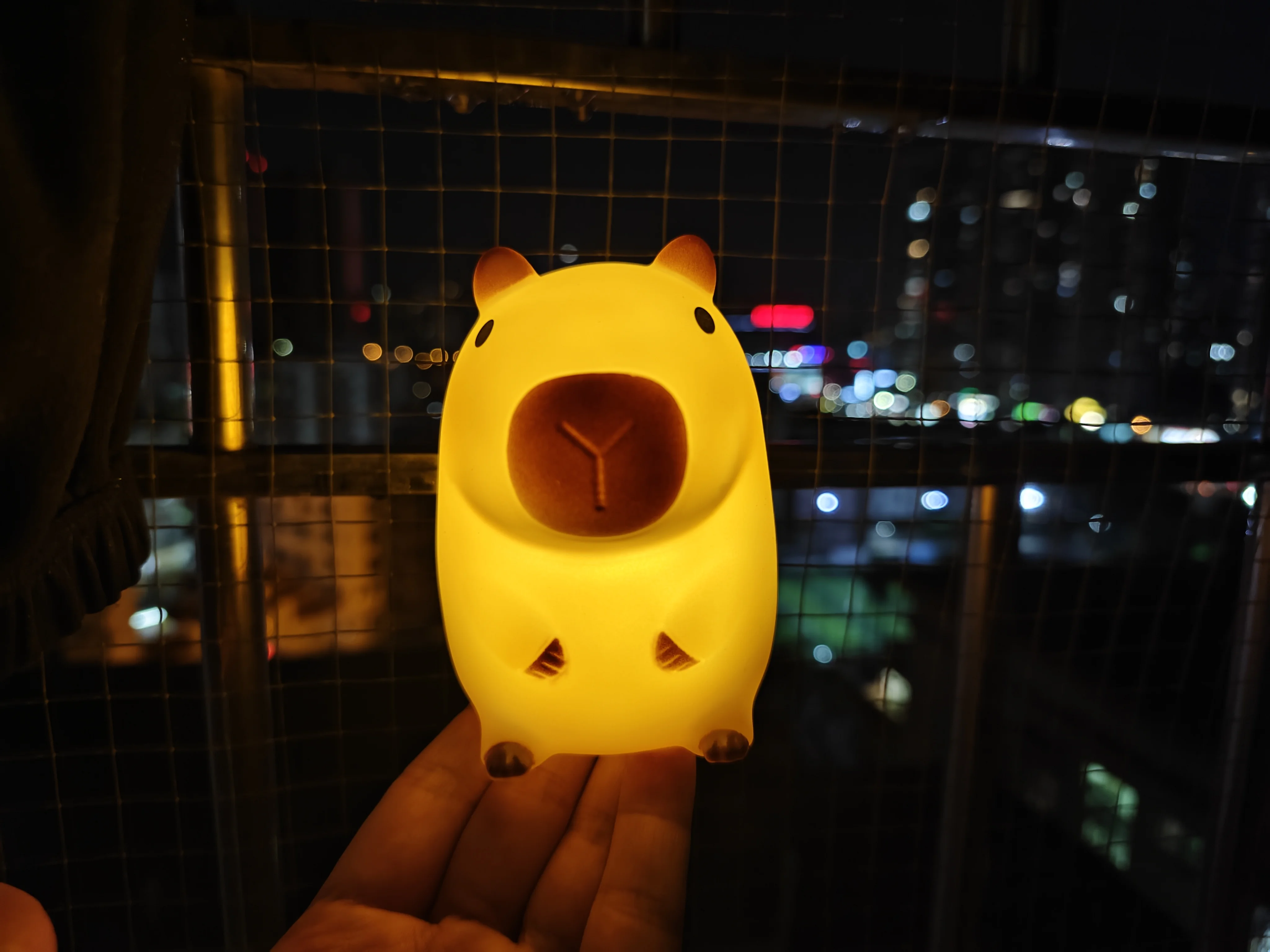 Śliczne zwierzę Capybara lampka nocna Cute Cartoon silikonowe kreatywne lampka nocna do spania nocnego do wystroju pokoju dziecięcego prezent urodzinowy