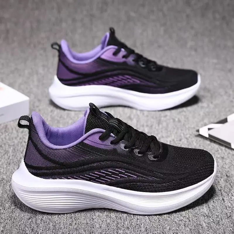 2025 Scarpe da corsa stringate traspiranti per donna Scarpe da ginnastica atletiche con cuscino d'aria Scarpe da allenamento per sport all'aria aperta leggere in rete d'aria