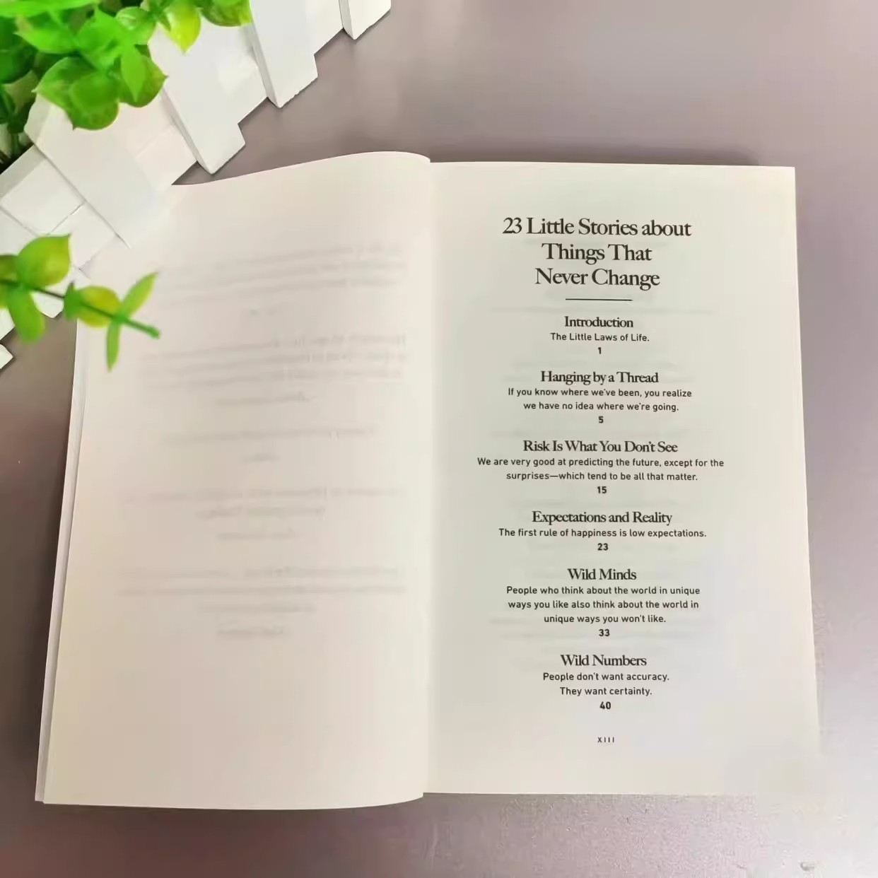 2 Boeken Van Morgan Housl De Psychologie Van Geld En Hetzelfde Als Altijd Boek In Engelse Paperback