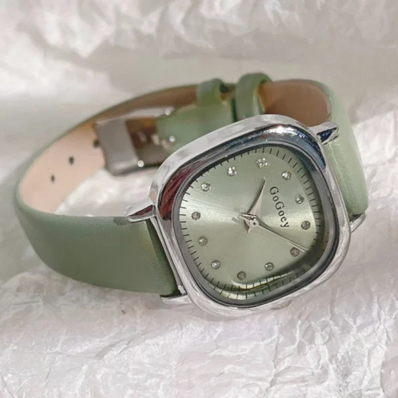 Reloj de cuarzo verde cuadrado pequeño Simple de marca, correa de cuero para mujer, relojes de pulsera Vintage versátiles de moda informal, triangulación de envíos