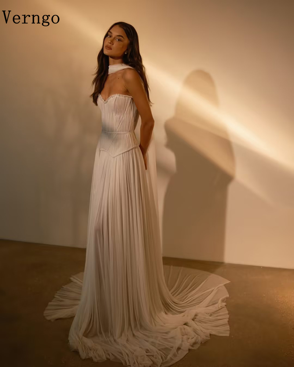 Verngo elfenbeinfarbenes Chiffon-Hochzeitskleid, trägerlos, A-Linie, formelle Anlässe, Sweep-Zug, Brautkleider, individuell gestaltet