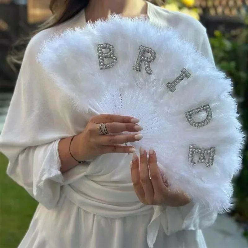 Abanico elegante de plumas de perlas para novia, deslumbrante accesorio nupcial de mano, decoración de boda, suministros para fiesta individual para mujer