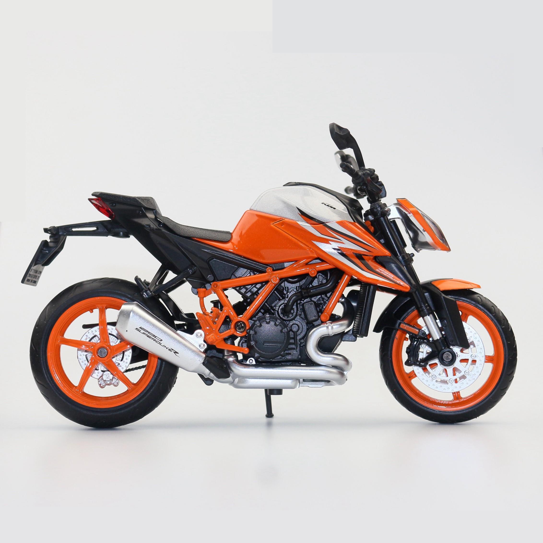 1/12 KTM 1290 Super Duke R 2022 motocicleta de juguete CCA modelo fundido a presión 1:12 carreras deportivas colección en miniatura regalo para niños