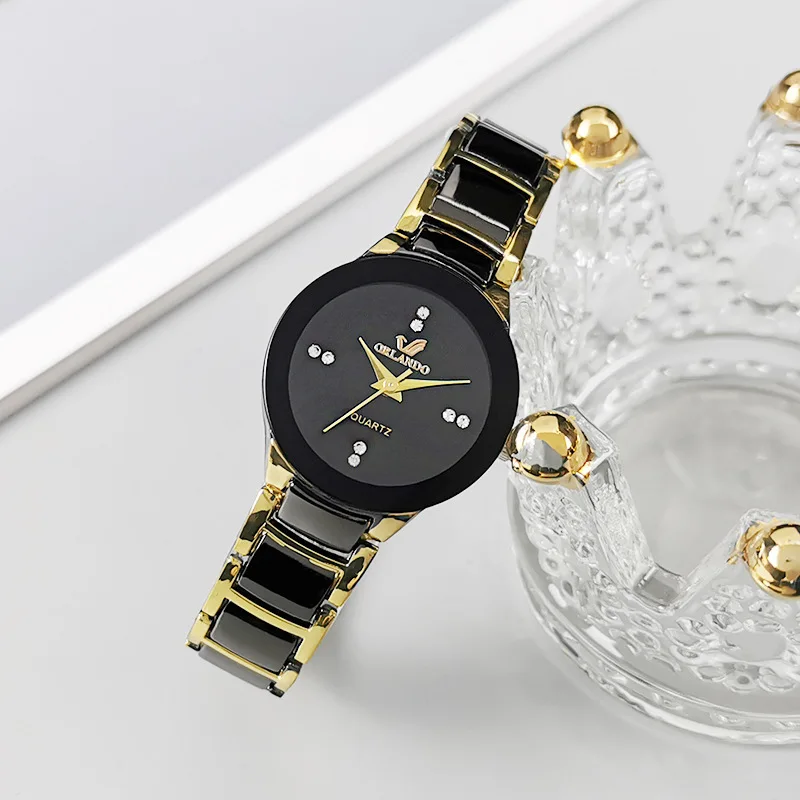 2 pièces montres de Couple mode bracelet en acier inoxydable hommes femmes montres à Quartz analogiques ensemble