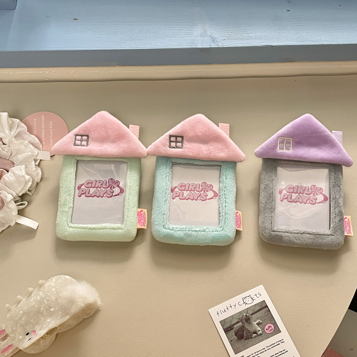 MINKYS かわいい家の形ふわふわ 3 インチ Kpop フォトカードホルダーフォトカードホルダーバッグペンダント学校文具