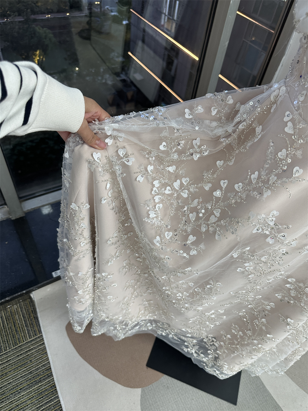 Bella Champagn Tule Vestidos de Noite Fora do Ombro A Linha Vestidos De Fiesta Elegante Mangas Compridas Tornozelo-comprimento فساتmavera