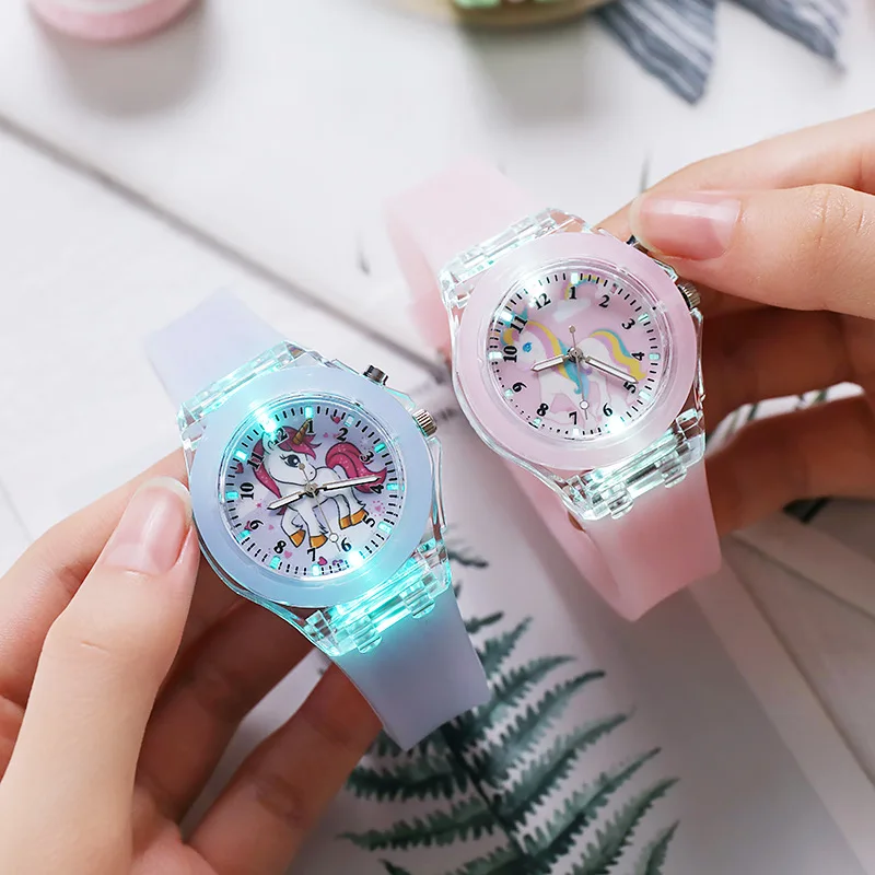 UTHAI C22 Relógio infantil brilhante à noite quartzo relógio digital pulseira de silicone fofo meninas escola primária