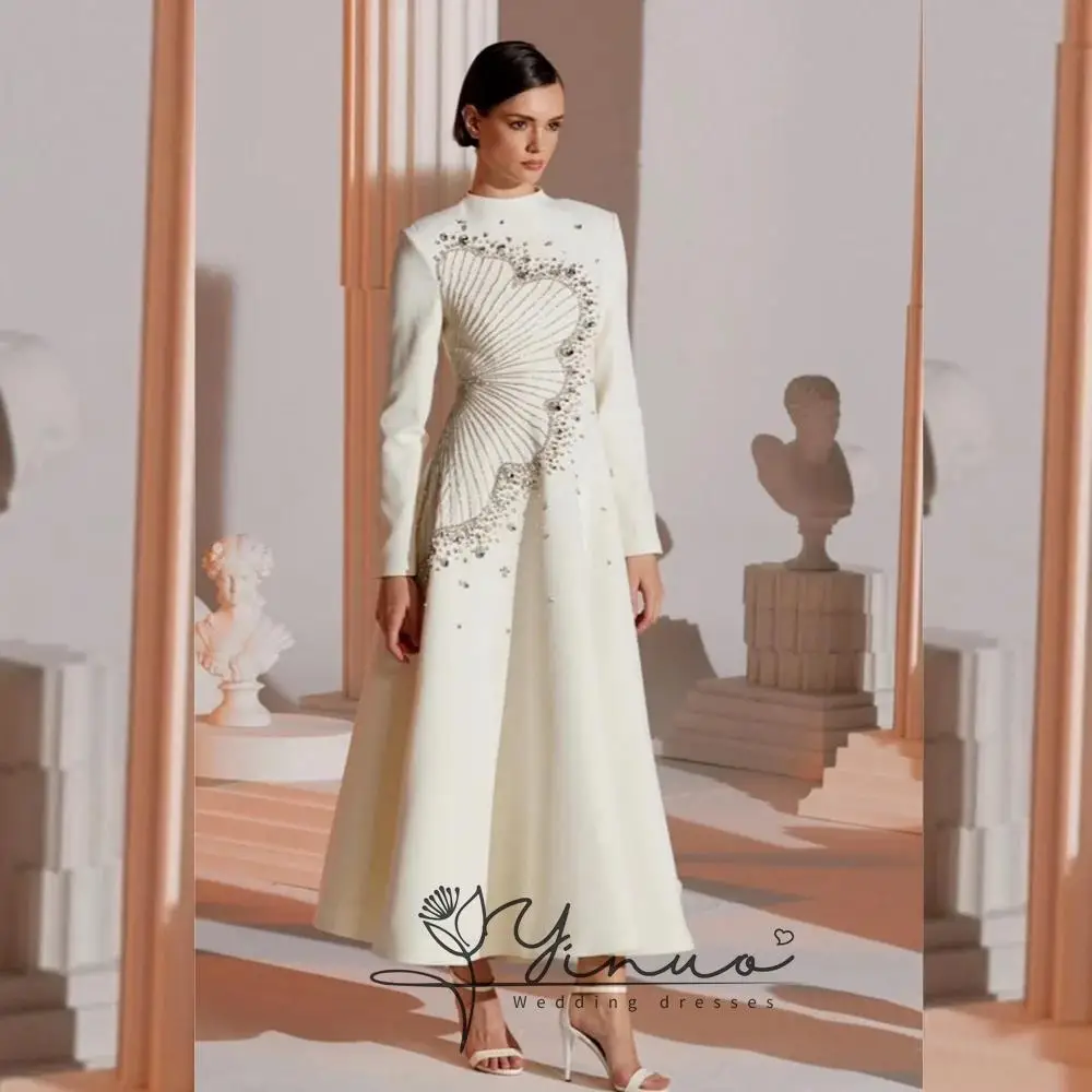 ที่กําหนดเองเจอร์ซีย์ประดับด้วยเลื่อมดอกไม้ประดับด้วยลูกปัด Ruched คนดัง A-Line คอสูง Bespoke โอกาสชุด Midi ชุด