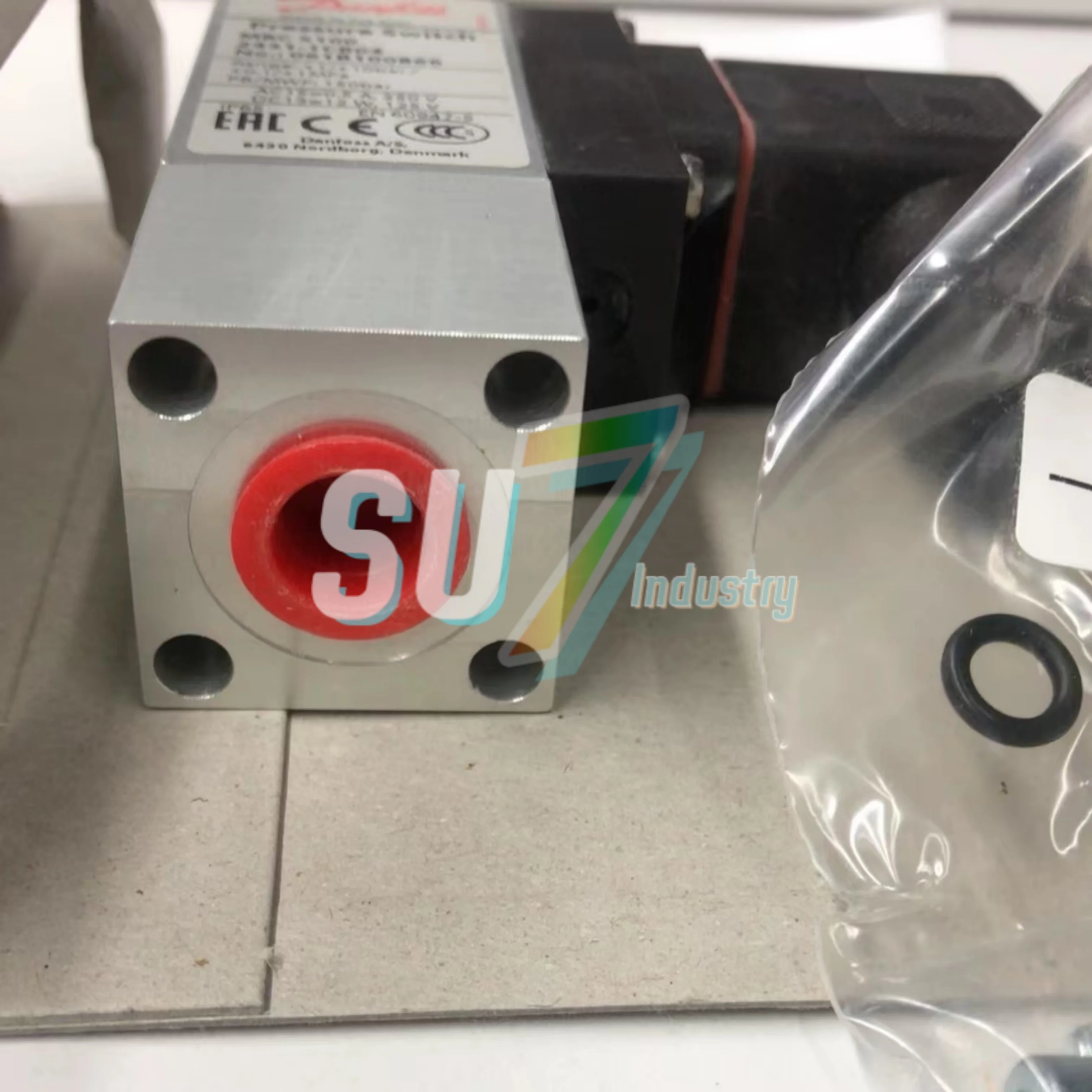 061B000466   061B100866   Pressure Switch    New original