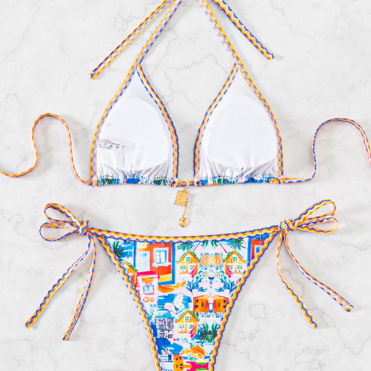 „2025 Neues Triangel-Bikini-Set – Push-Up-Badeanzug mit Blumendruck und brasilianische Hose“