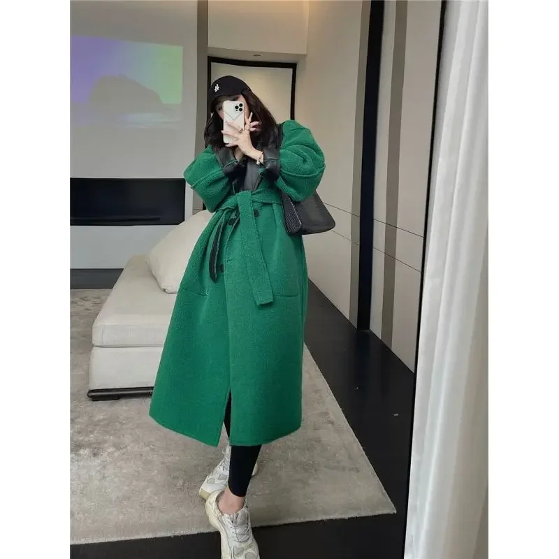 Damen-Mantel aus umkehrbarem Kunstleder mit Nähten aus Lammwolle, verdickter mittellanger doppelseitiger Trenchcoat, PU-Strickjacke, Windjacke