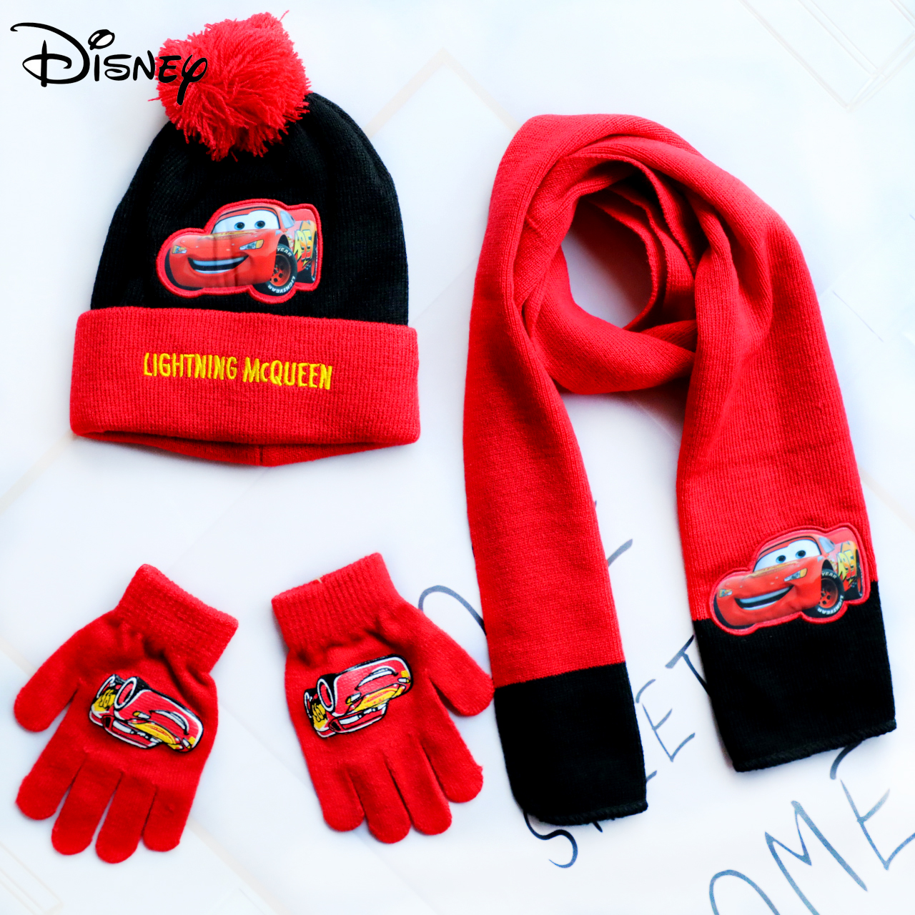 Disney novo outono inverno bonito crianças vermelho preto carro mcqueen dos desenhos animados cachecol chapéu luva de três peças quente menino menina criança chapéu
