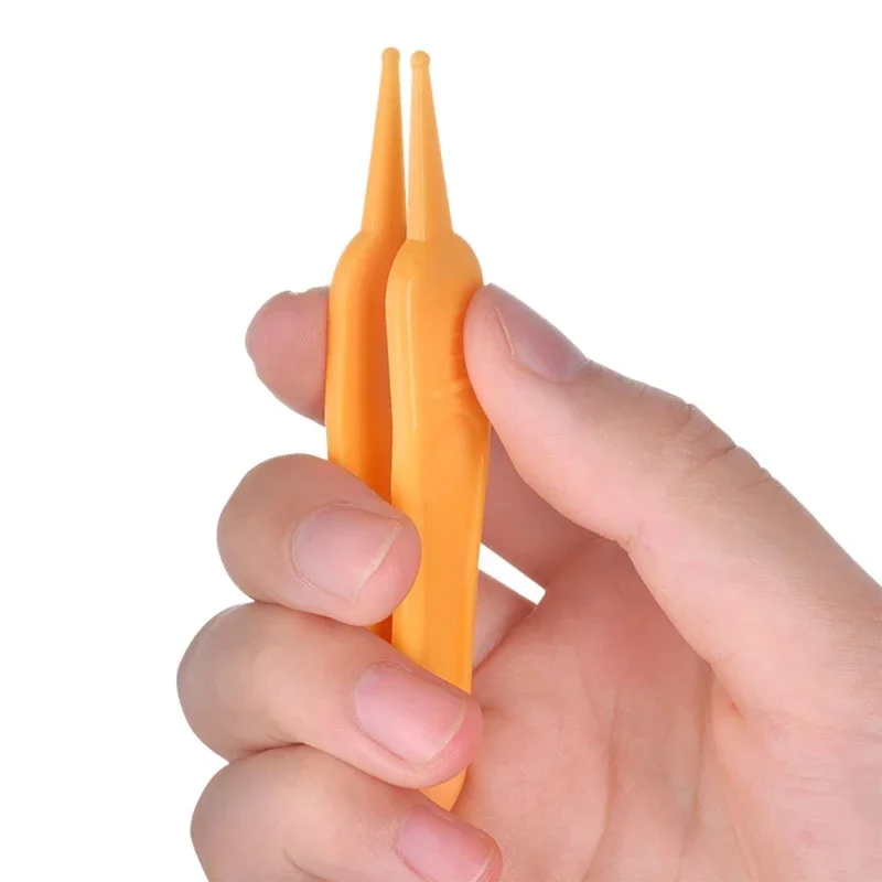 Pęseta do nosa dla niemowląt Pęseta do czyszczenia nosa dla niemowląt Okrągła główka Baby Nose Booger Picker Narzędzie do czyszczenia uszu Narzędzie do usuwania woskowiny z uszu